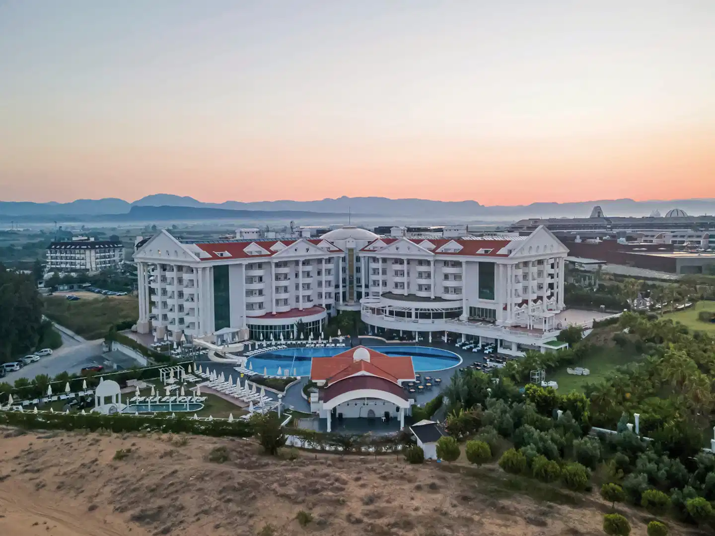 Roma Beach Resort & Spa Aussenansicht