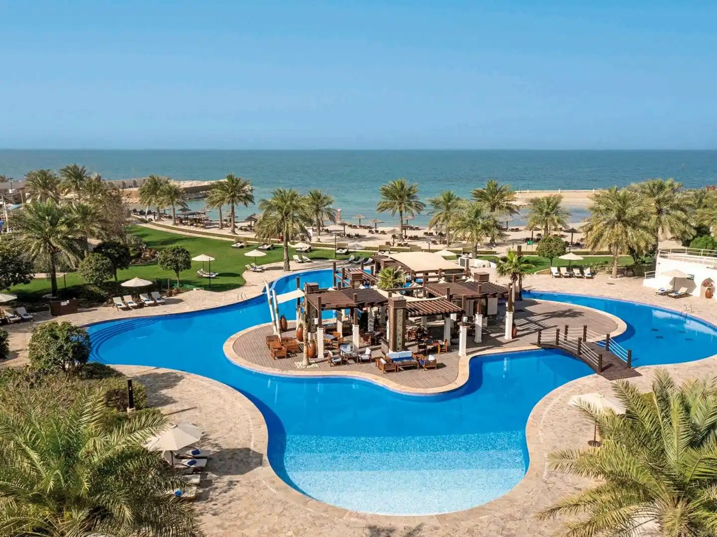 Sofitel Bahrain Zallaq Thalassa Sea & Spa Pool