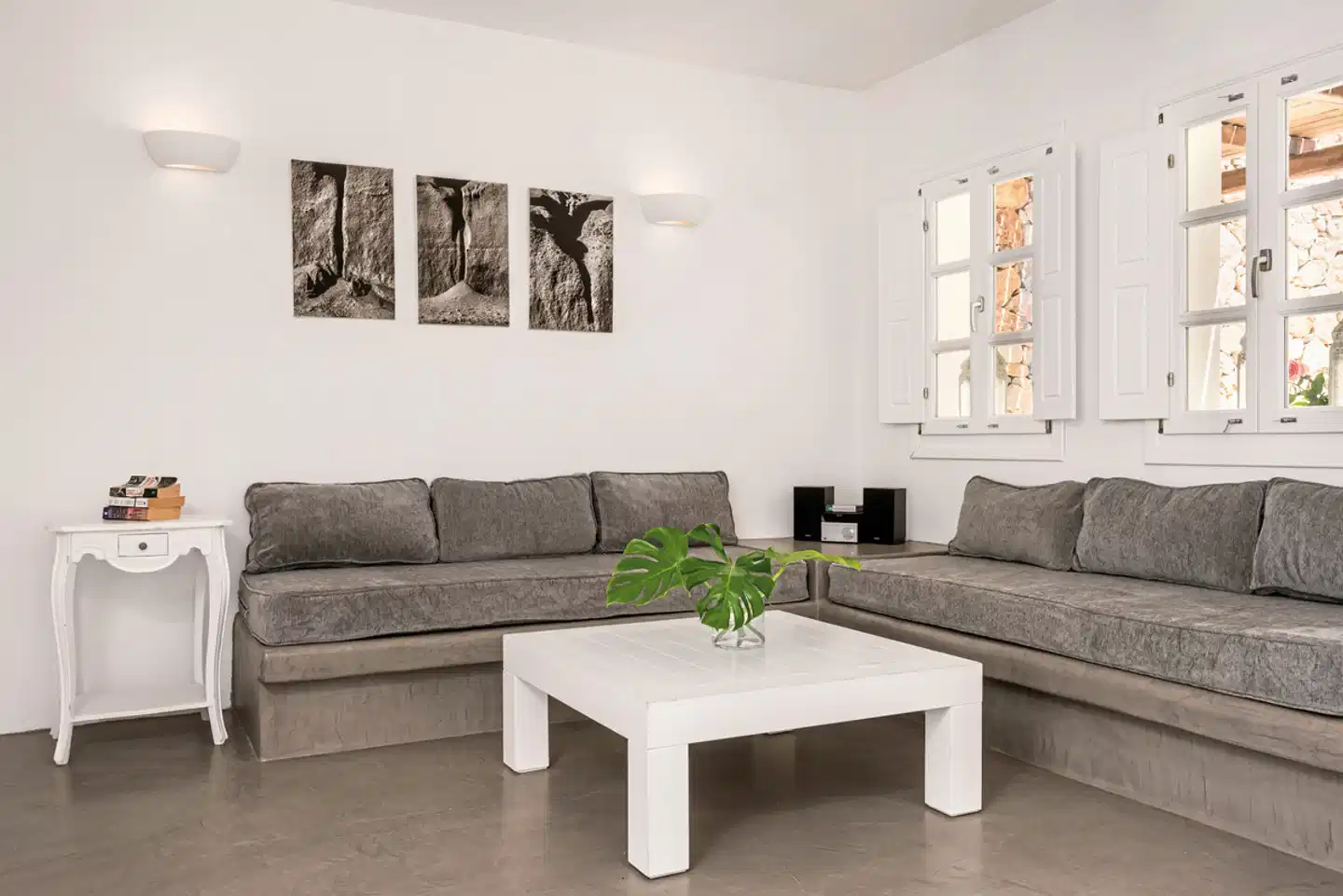 Anema Luxury Suites and Villas Lobby