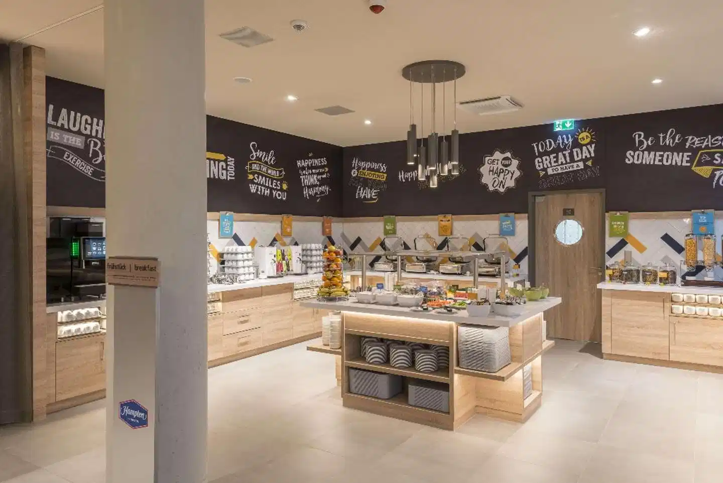 Hampton by Hilton Frankfurt Airport Bar