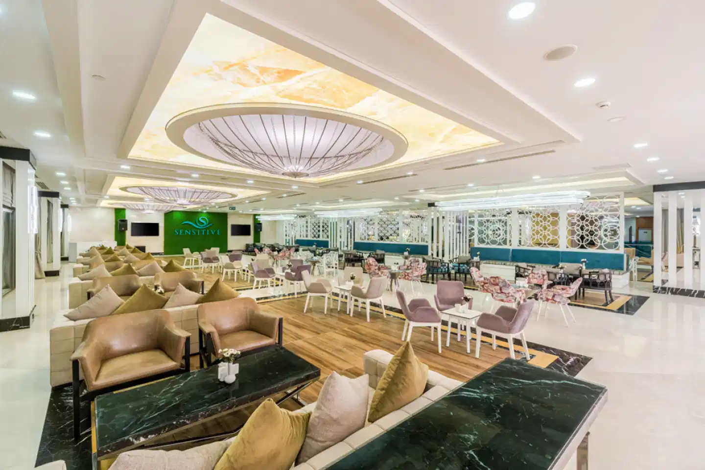 Sensitive Premium Resort & SPA Restaurant