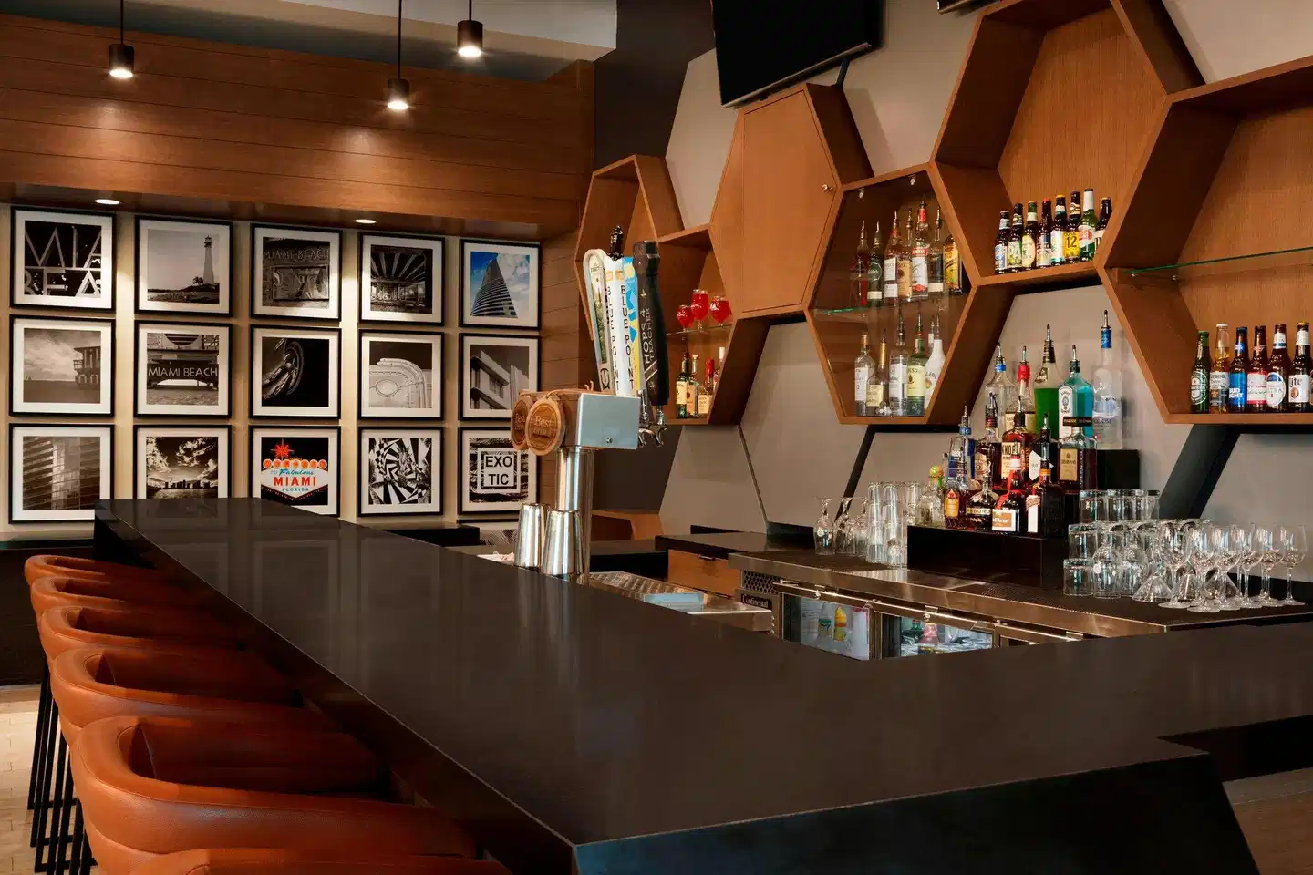 Four Points by Sheraton Miami Airport Bar