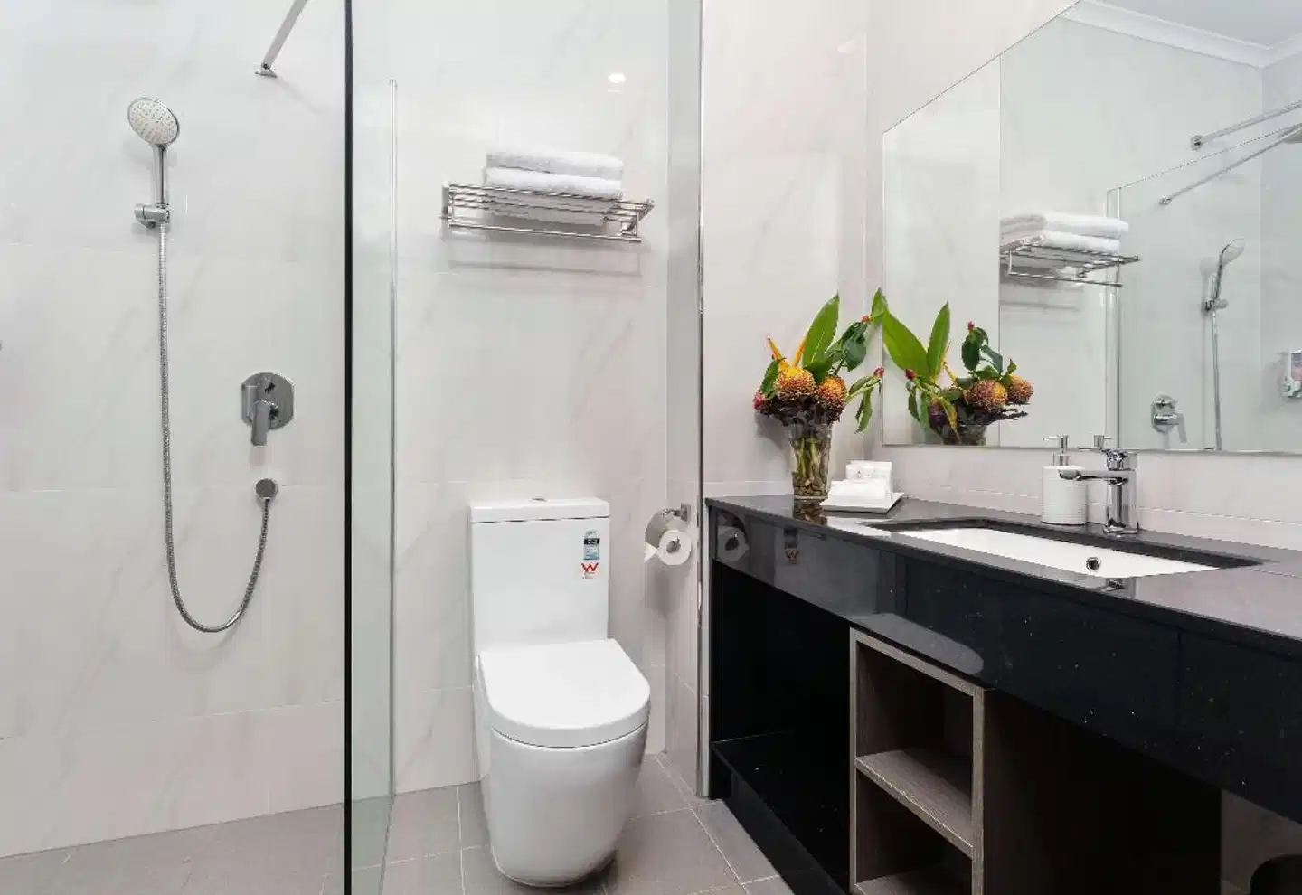 Darwin City Hotel Badezimmer