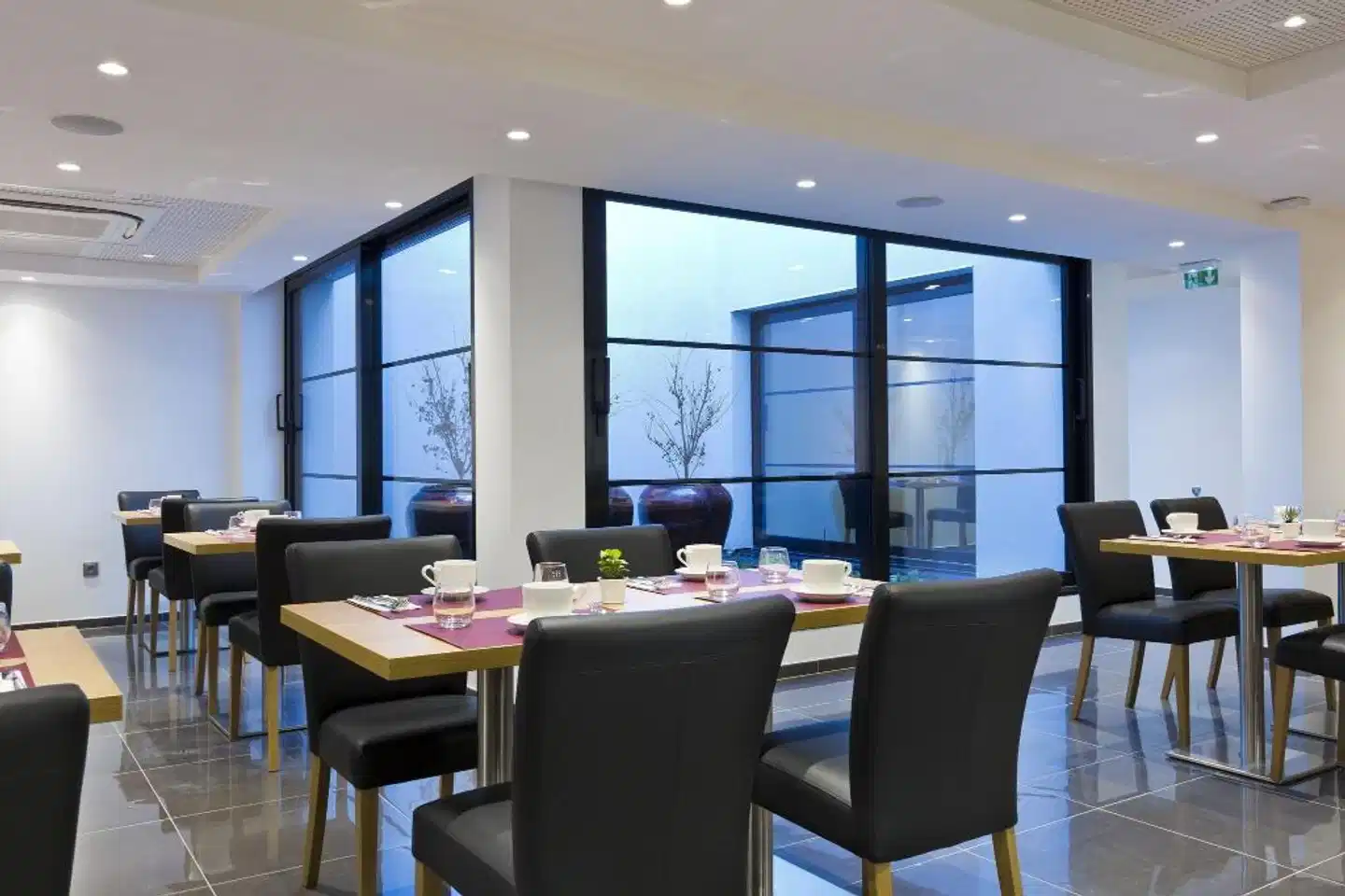 Simon's Boutique Hôtel - Ice Bar Restaurant