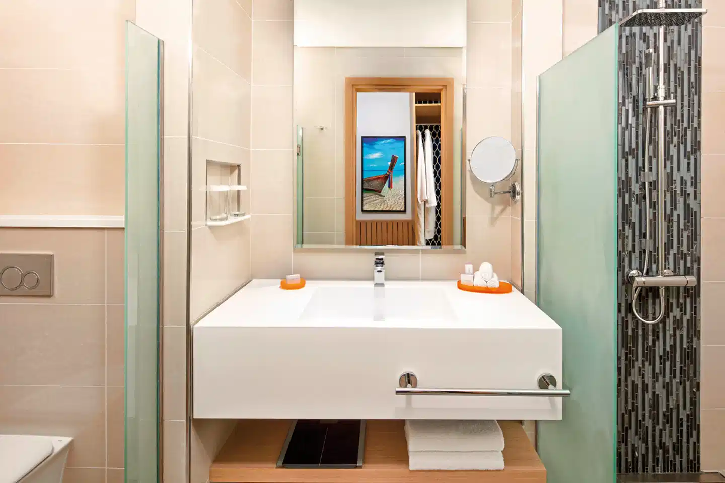 Centara Mirage Beach Resort Dubai BATHROOM