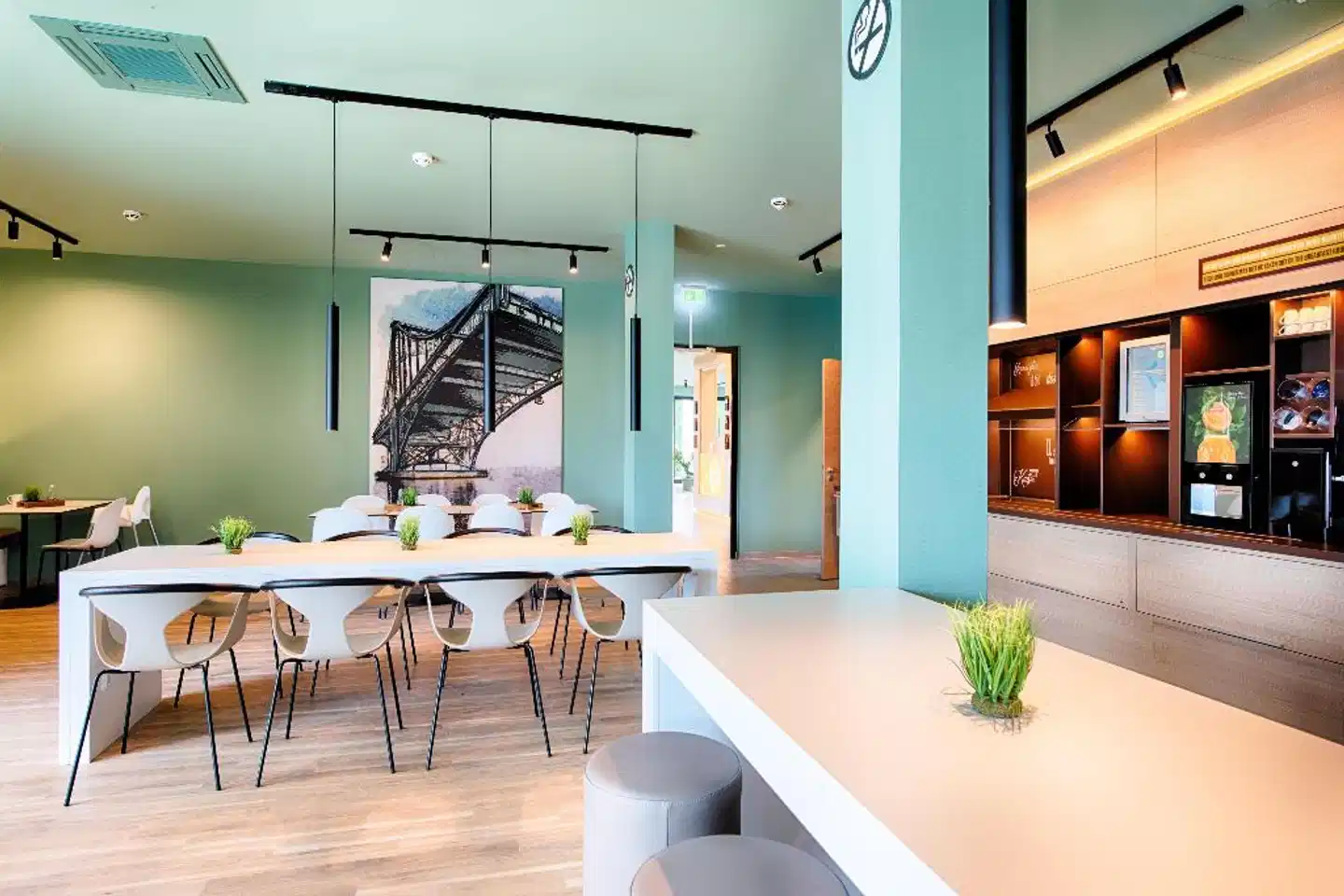 B&B Hotel Wilhelmshaven Lobby