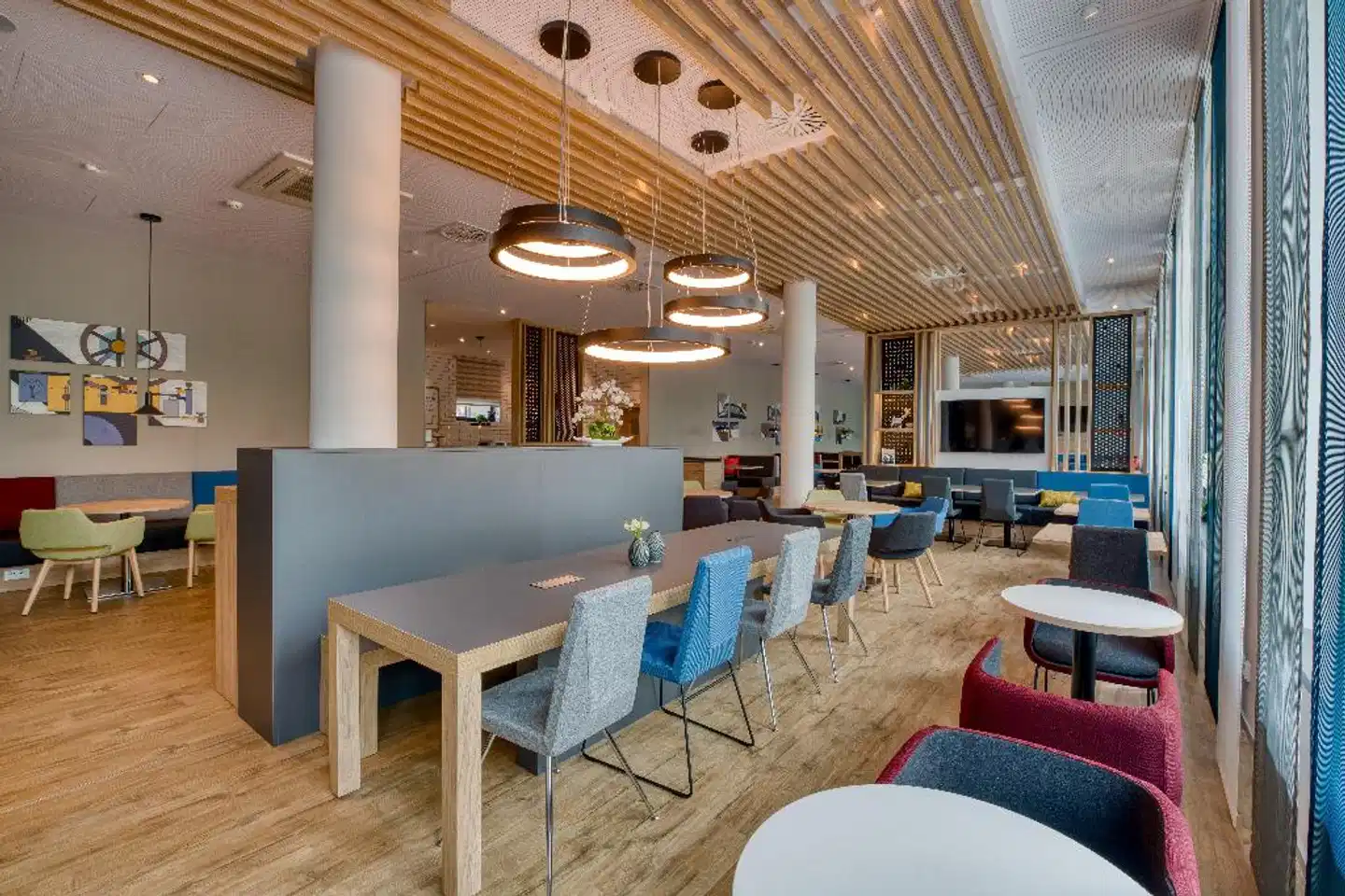 Holiday Inn Express Fulda Bar