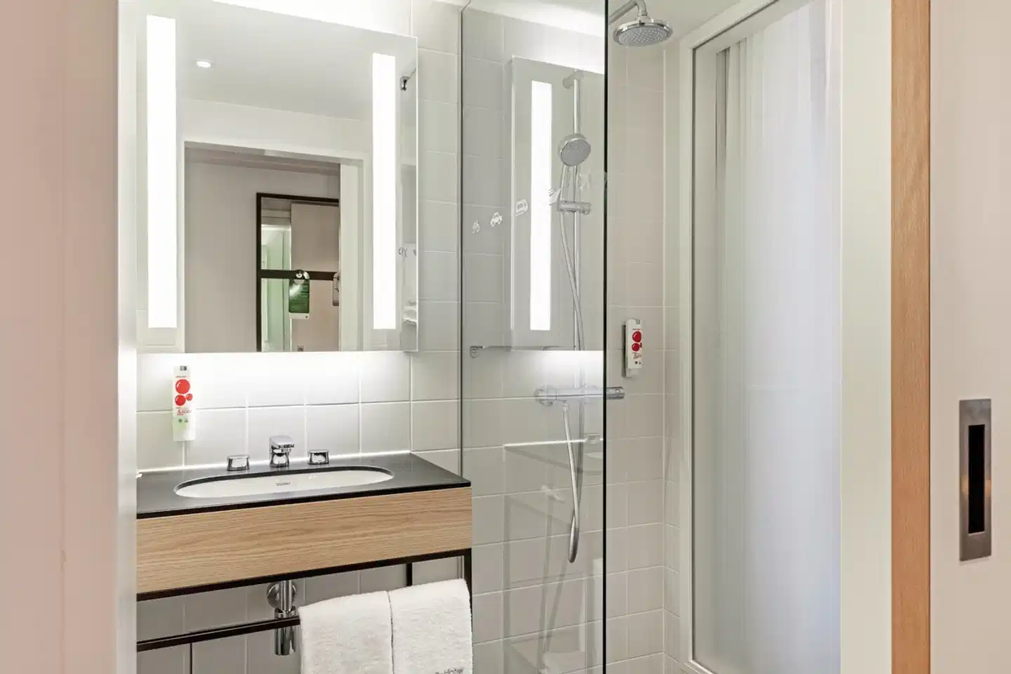 IntercityHotel Dortmund Badezimmer