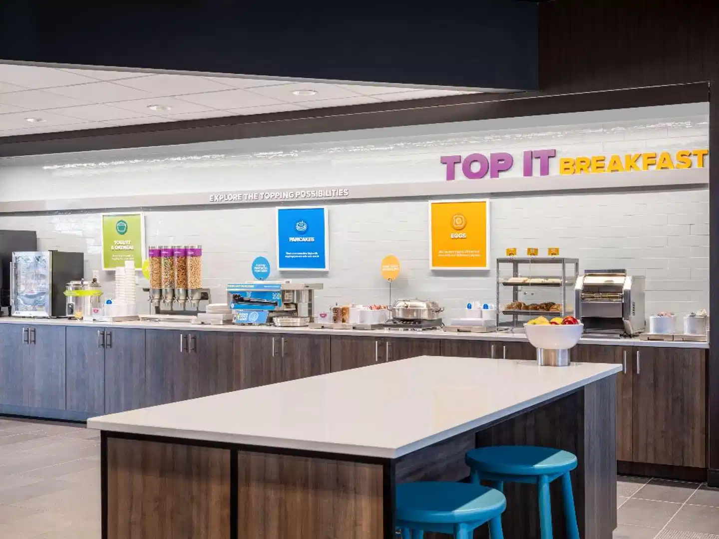 Tru by Hilton Chesapeake, VA Bar