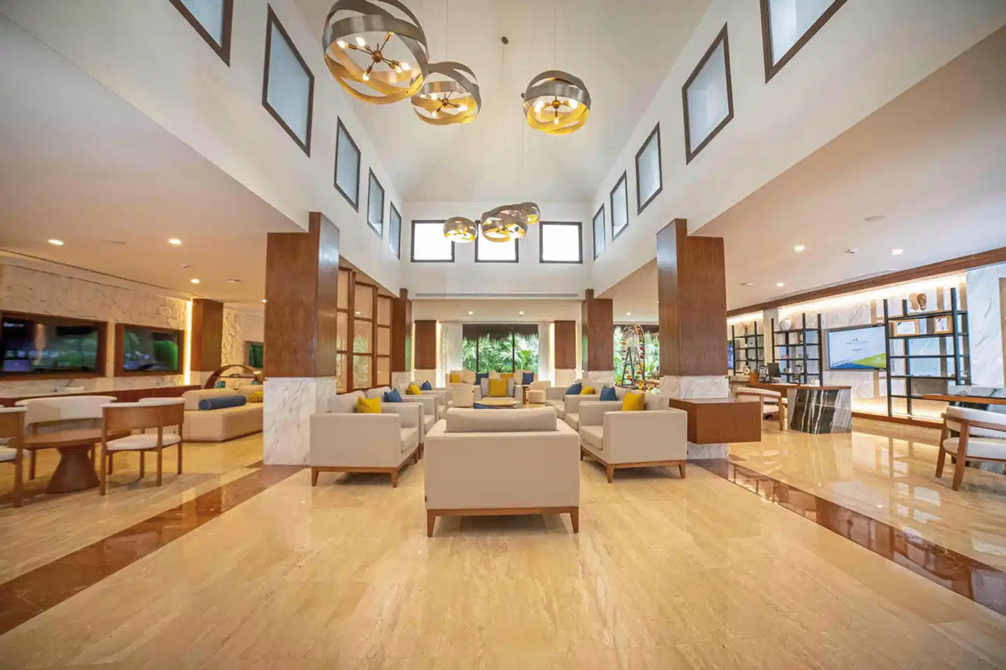 Family Selection at Grand Palladium Kantenah Resort & Spa Lobby