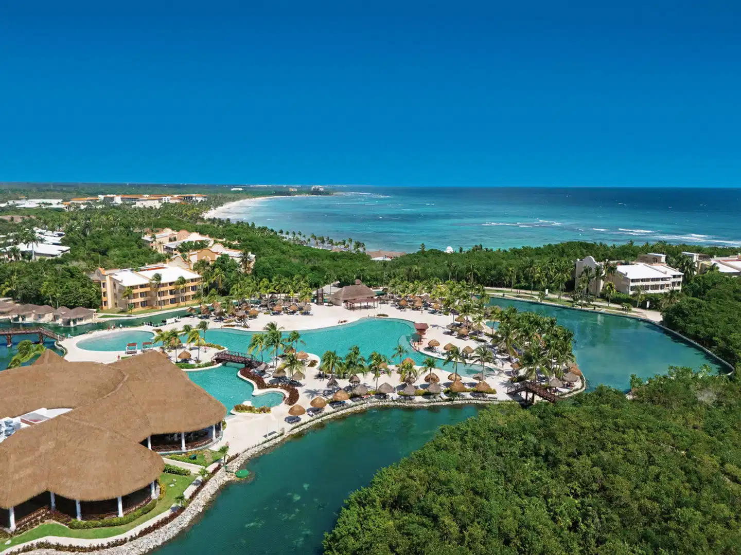 Family Selection at Grand Palladium Kantenah Resort & Spa Aussenansicht