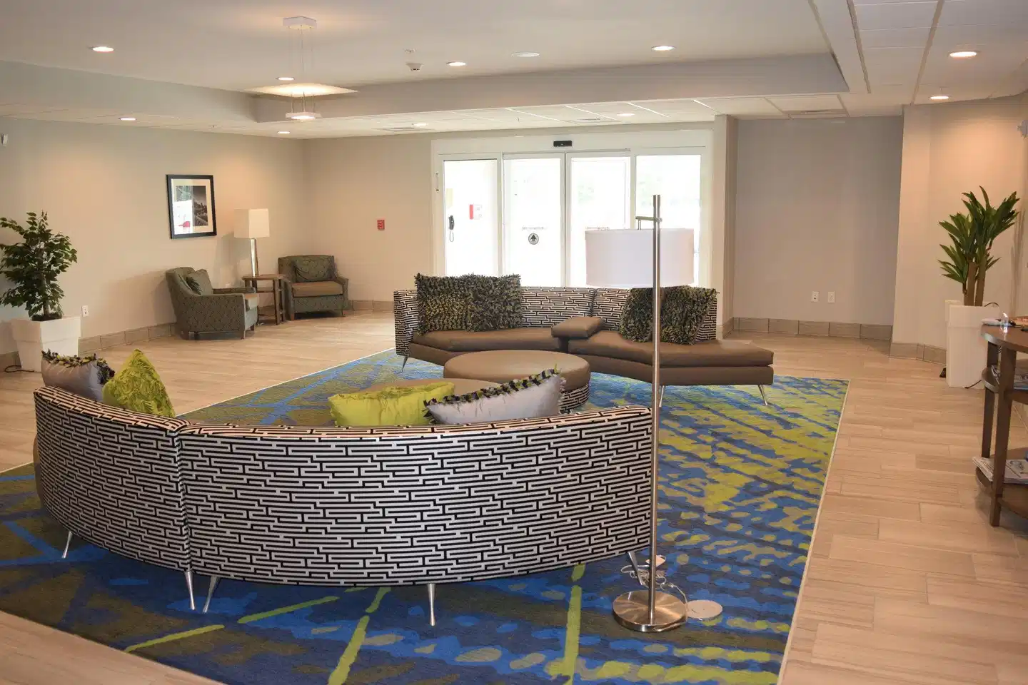 Candlewood Suites Nashville - Metro Center Lobby