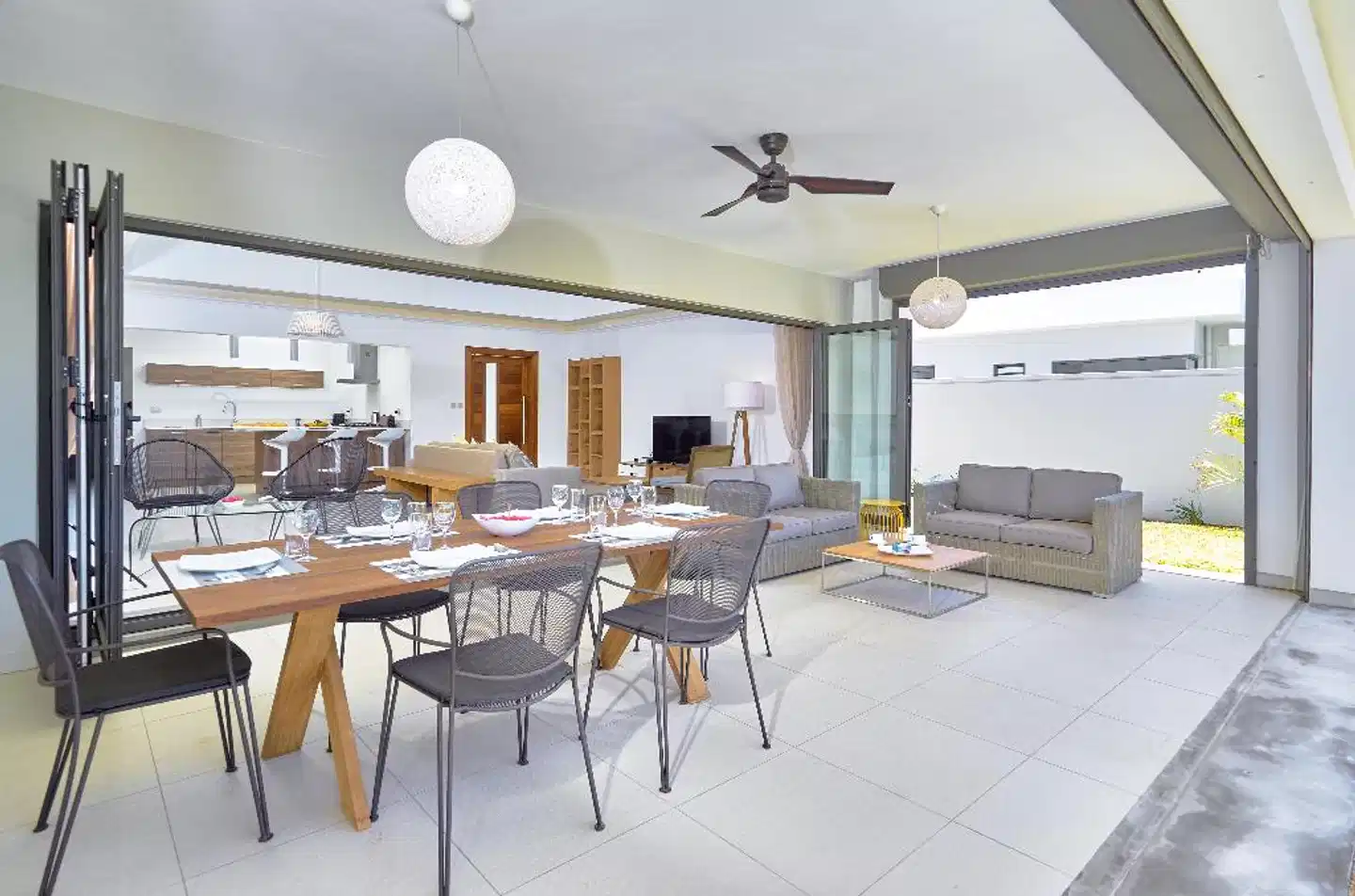 Corail Blue Private Villas by Lov Restaurant