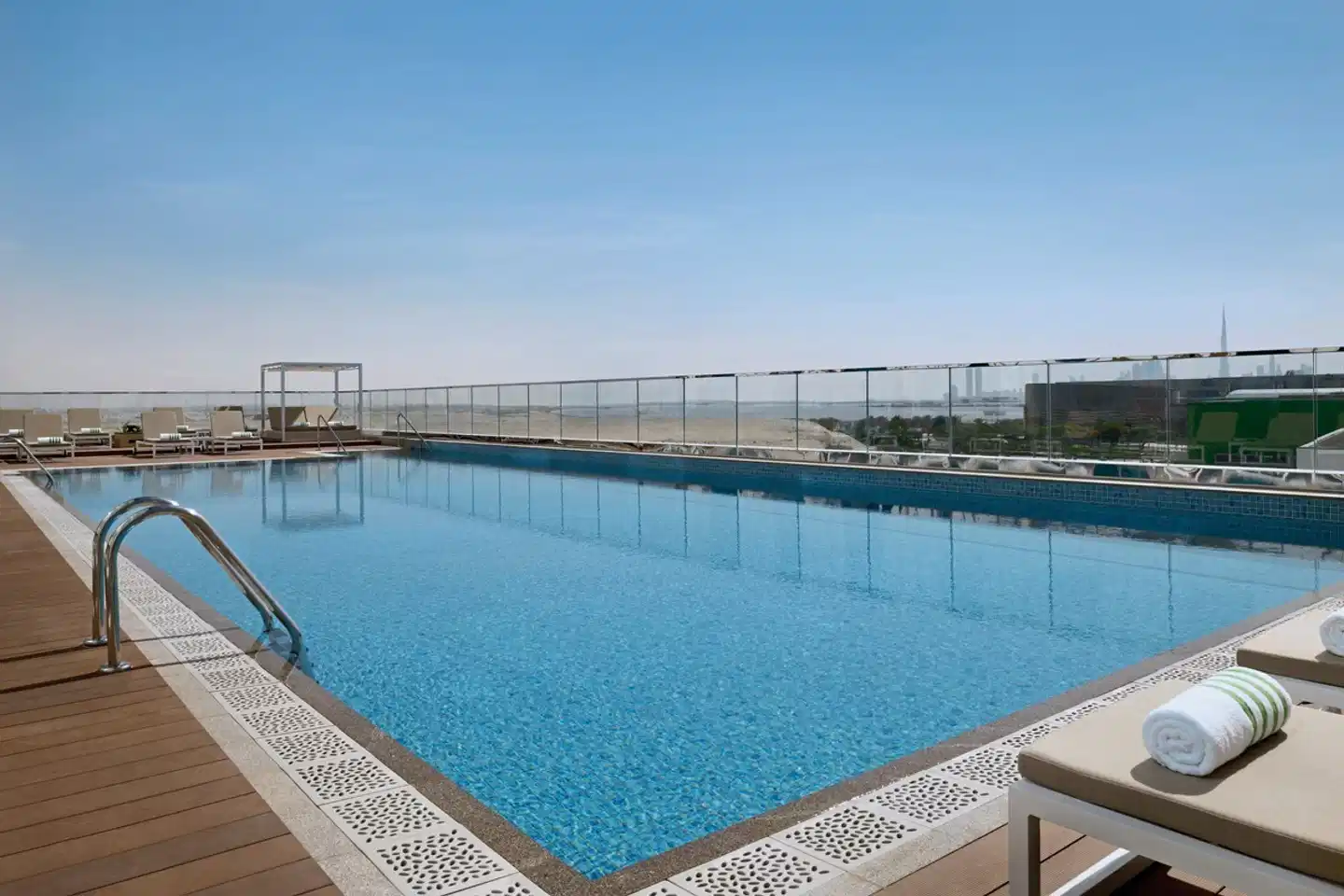 Holiday Inn Dubai Festival City Pool