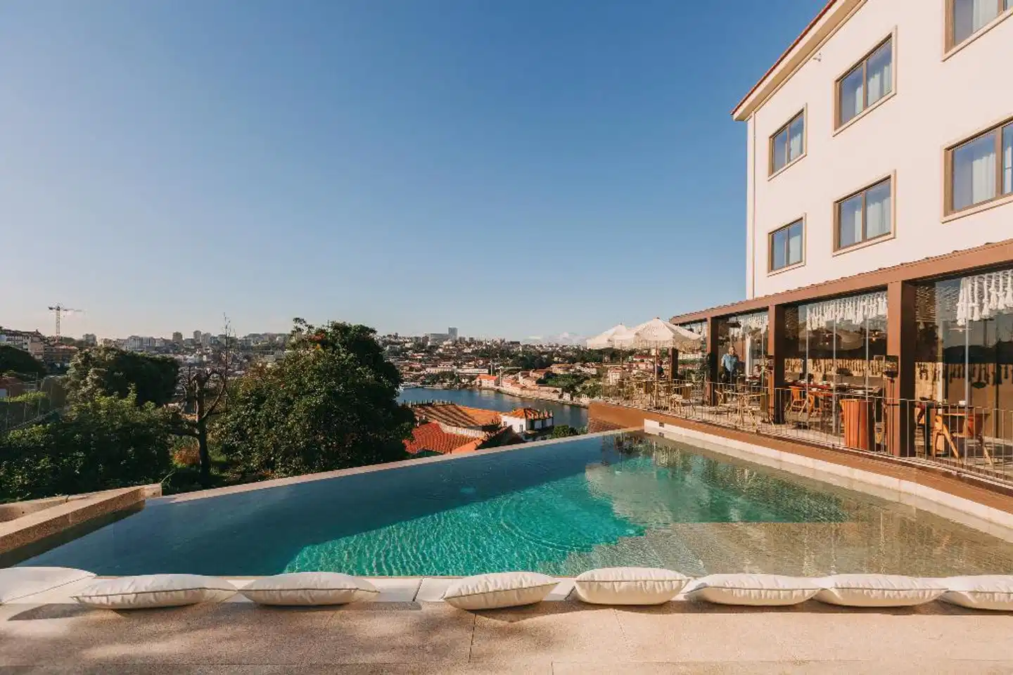 Torel Avant Garde Pool