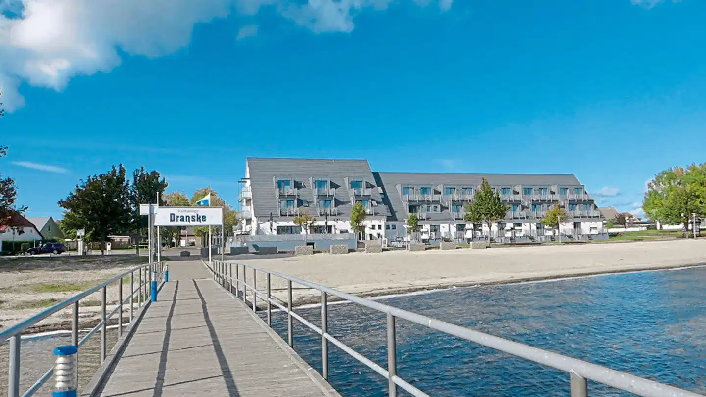 Strandhotel Dranske Aussenansicht