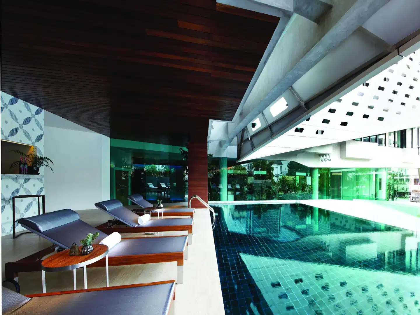 LIT Bangkok Hotel Hallenbad