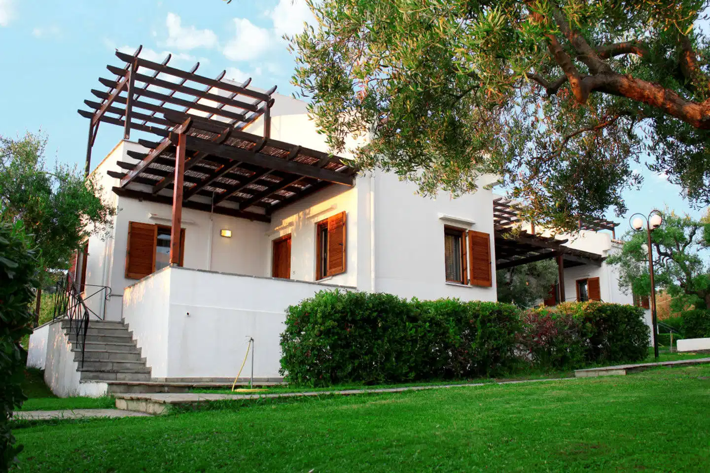 Trikorfo Beach Villas Aussenansicht