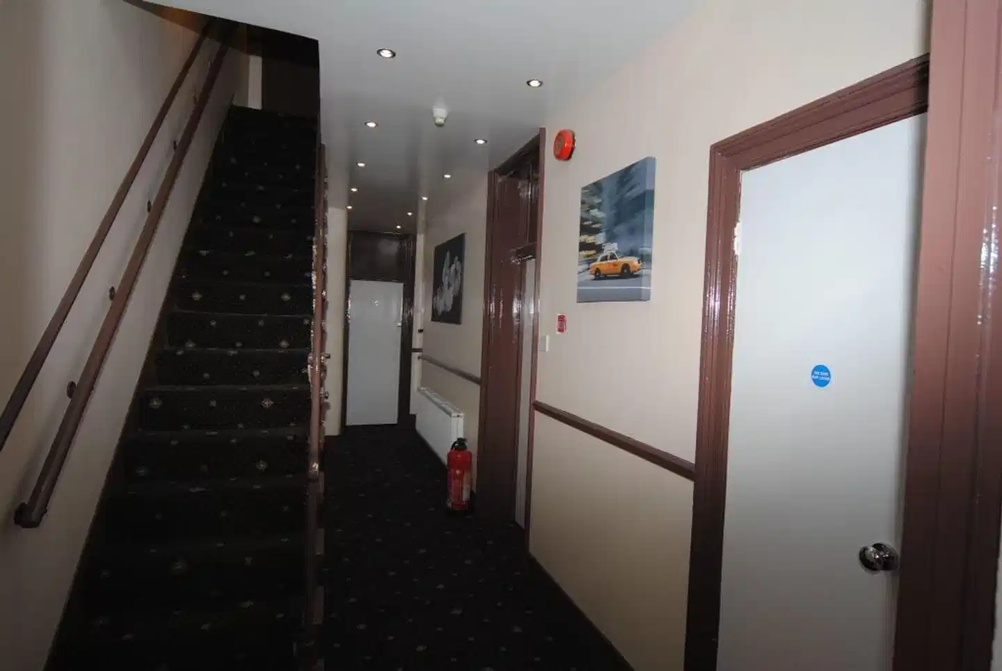 Tony's House Hotel Lobby