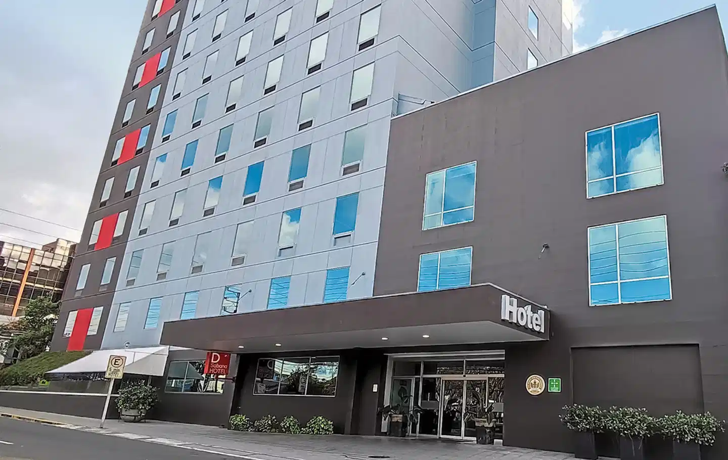 D Sabana Hotel Aussenansicht