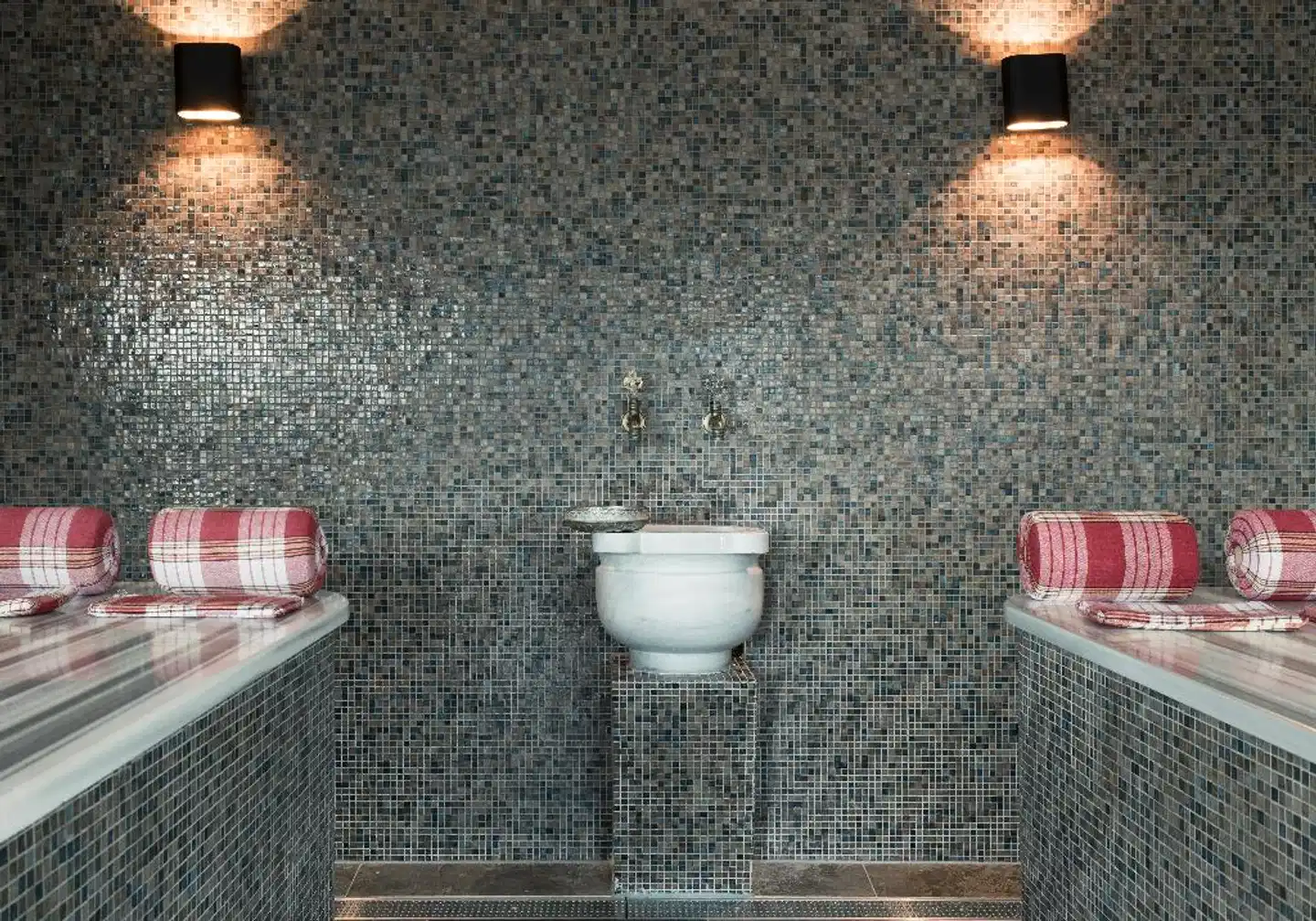 Haven Hotel Rotterdam, Curio Collection by Hilton Wellness