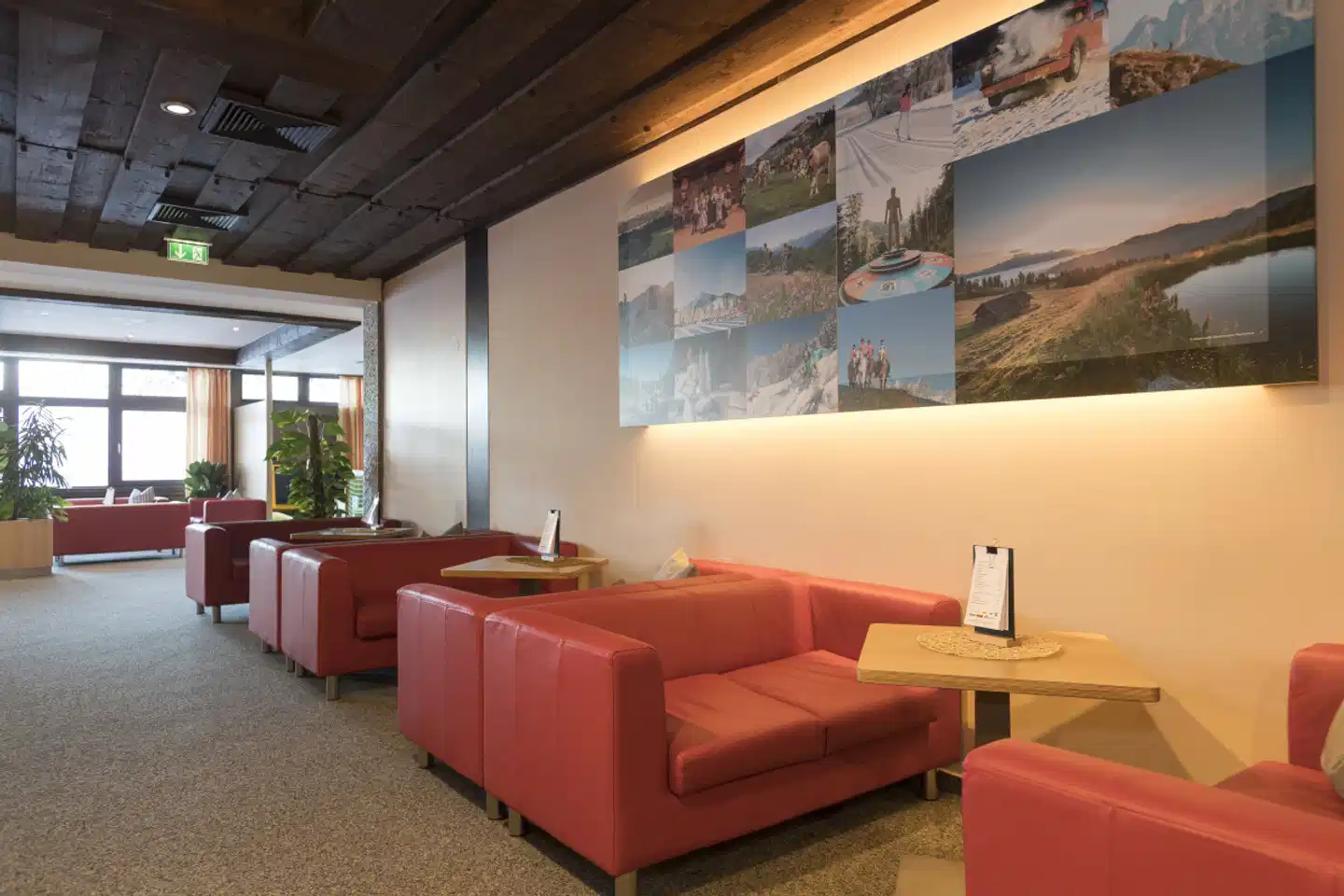 JUFA Hotel Altenmarkt Lobby