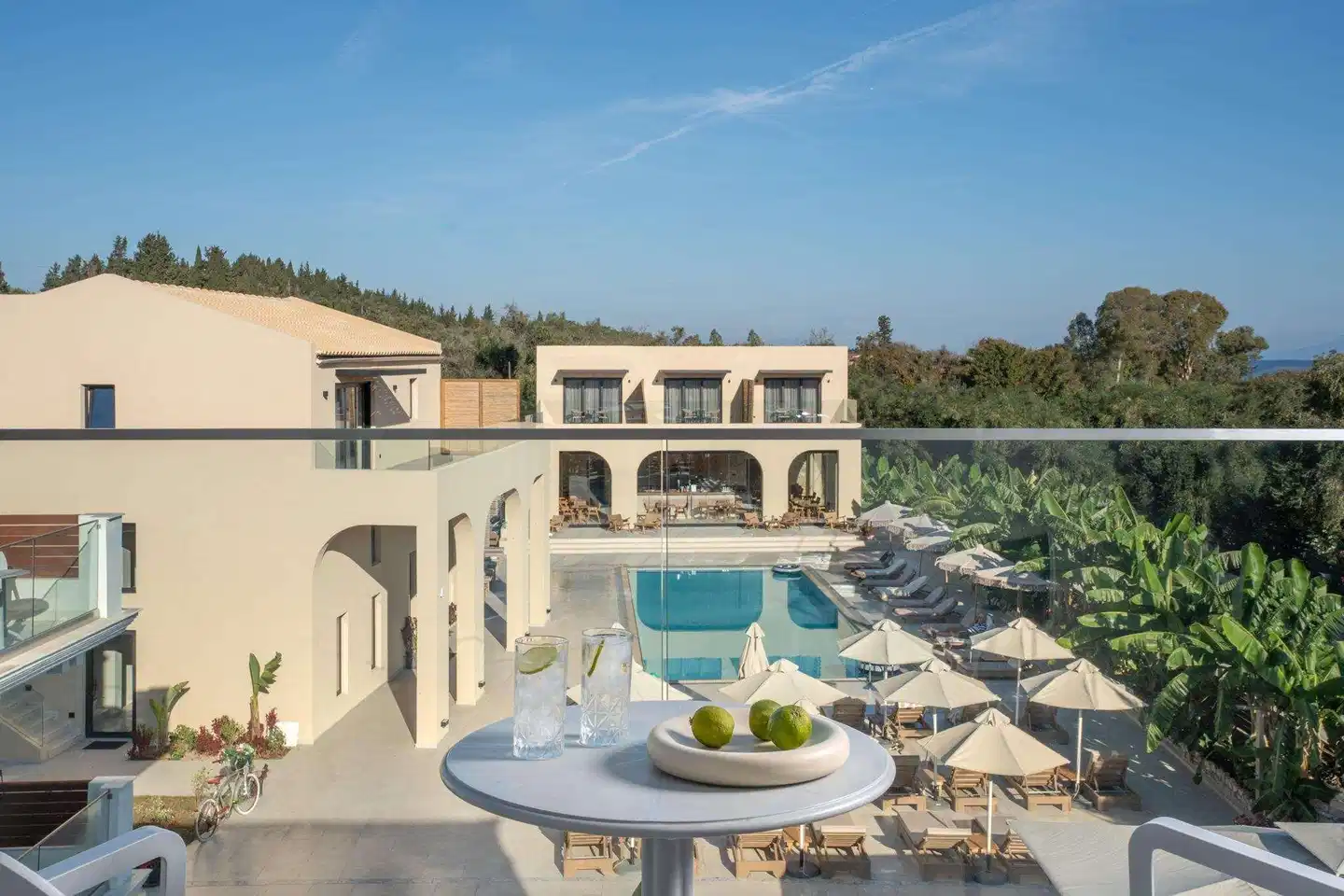 Ekati Mare Lifestyle Resort Terrasse