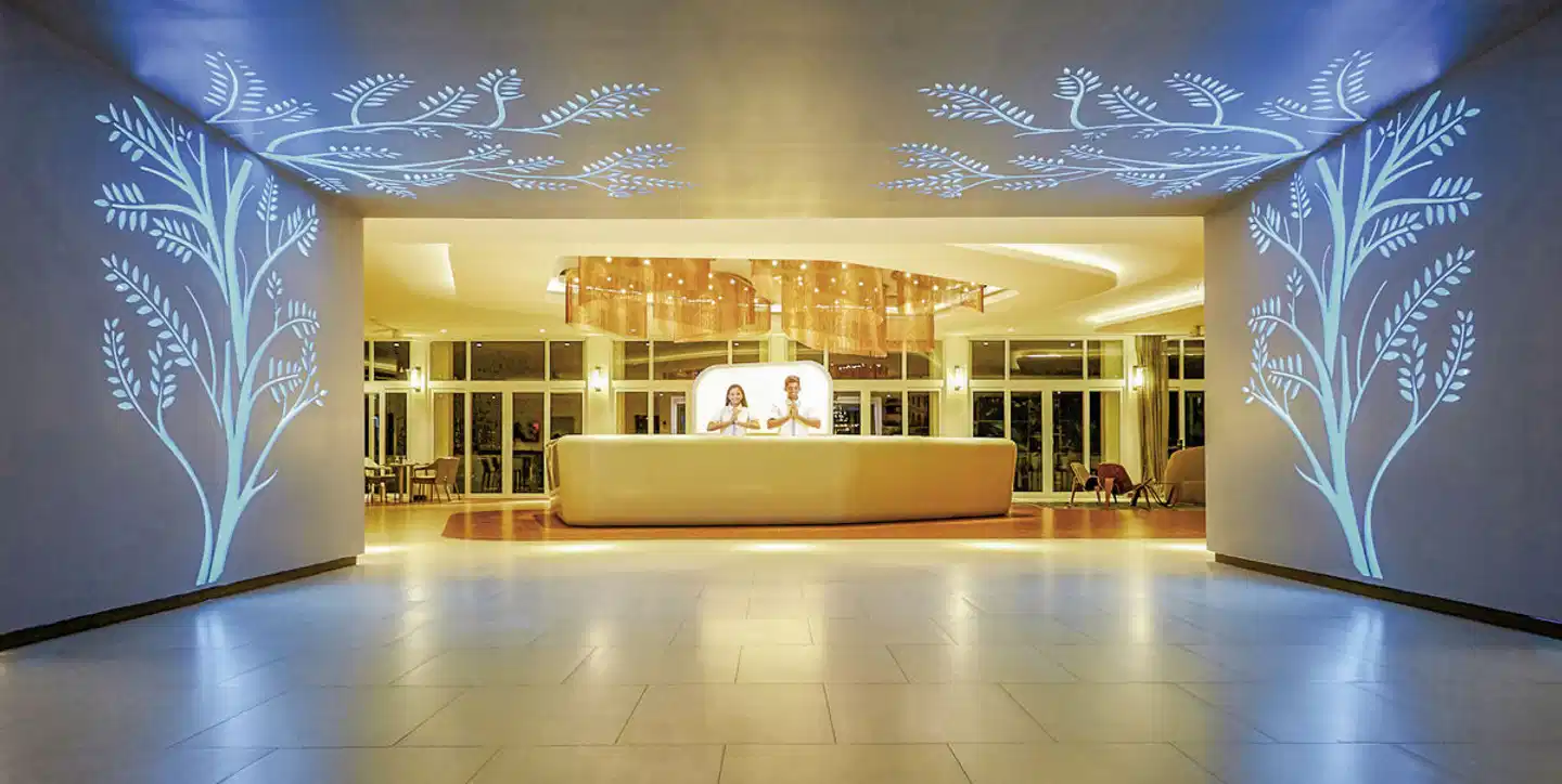 Radisson Hotel Kandy Lobby