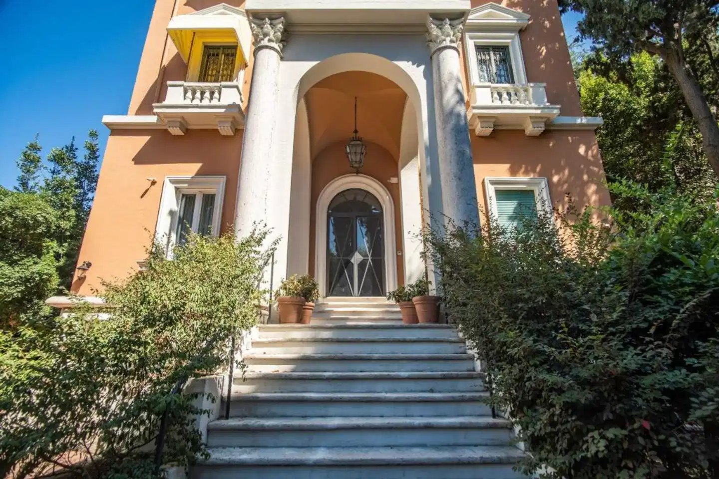 Mangili Garden Hotel Aussenansicht