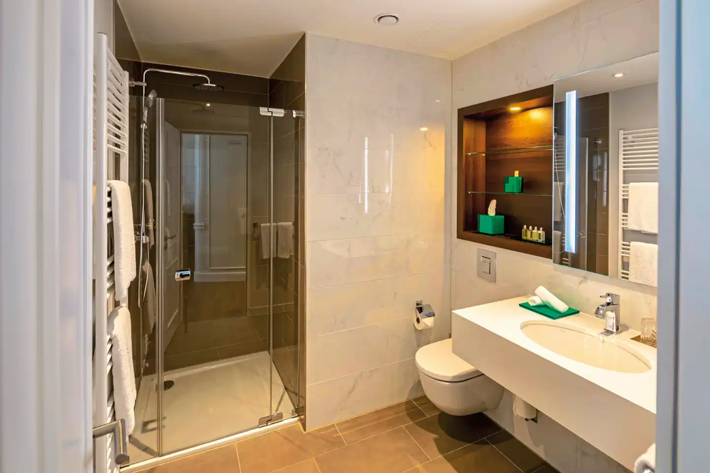 Fraser Suites Hamburg Badezimmer