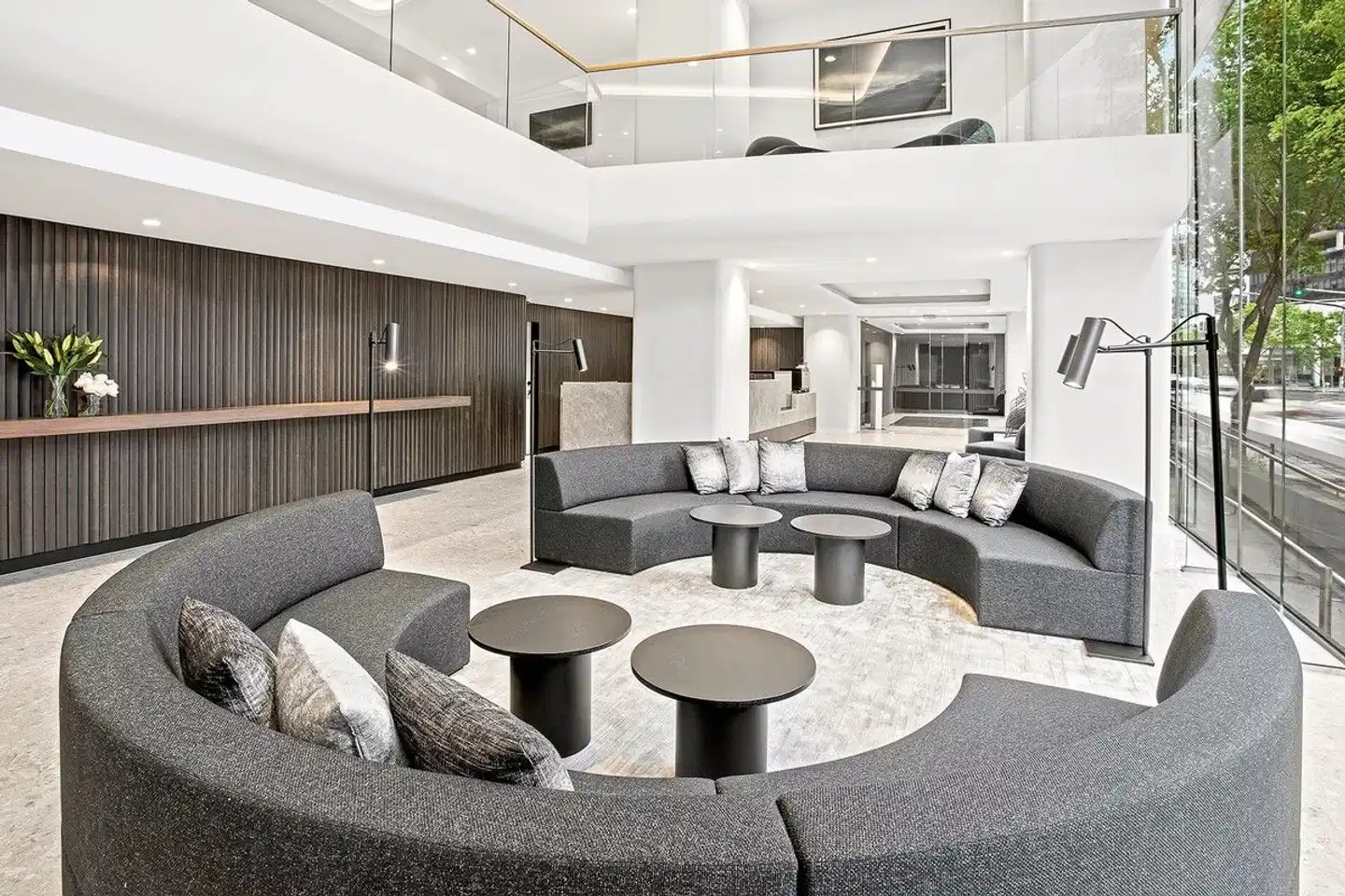 Adina Apartment Hotel Melbourne Southbank Lobby