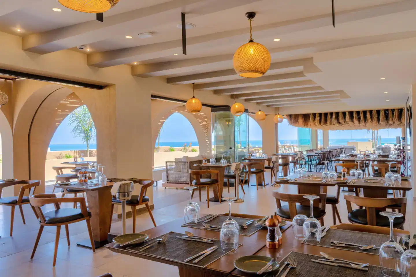 Minos Ambassador Suites & Spa Restaurant