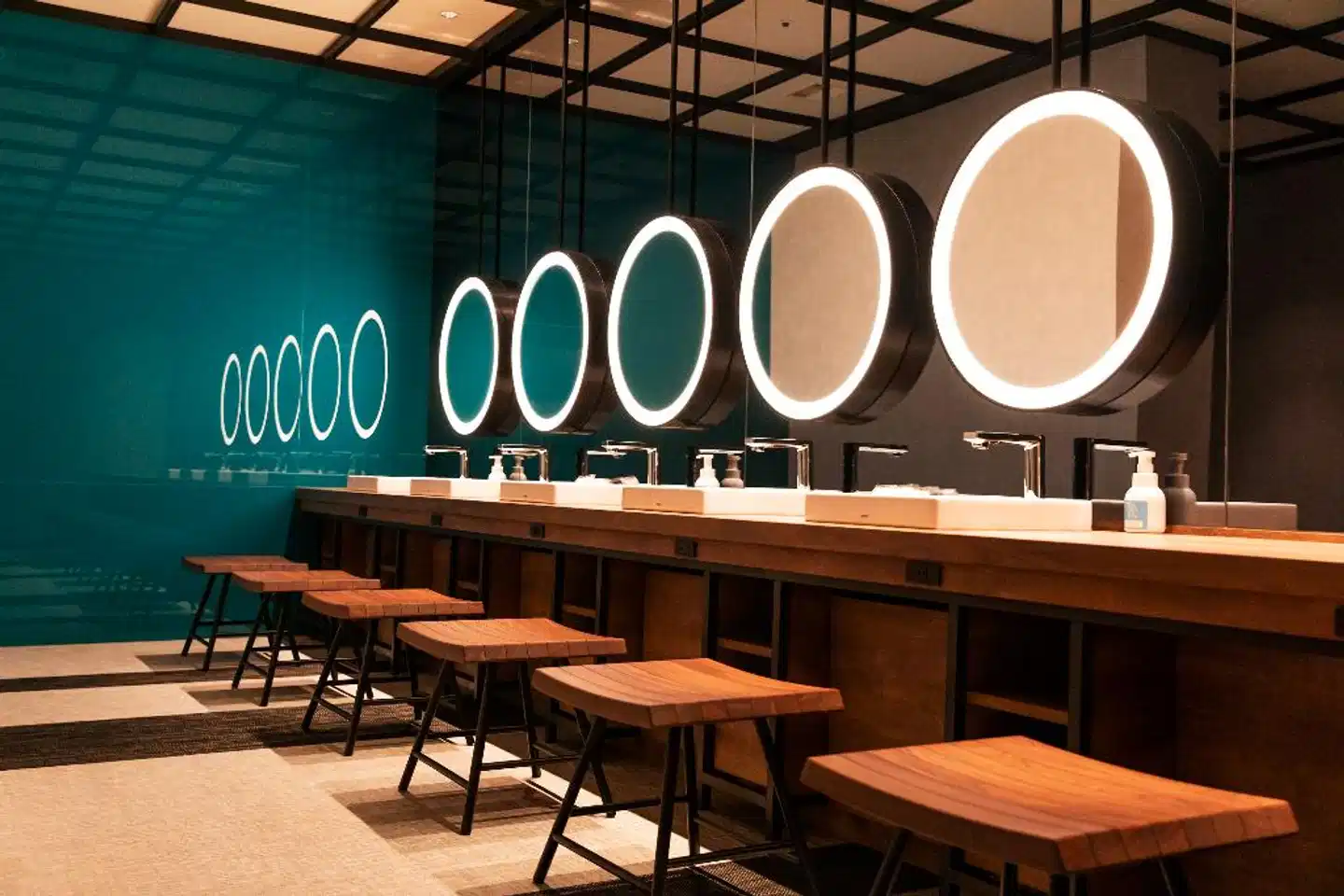 Tokyo Bay Shiomi Prince Hotel Bar