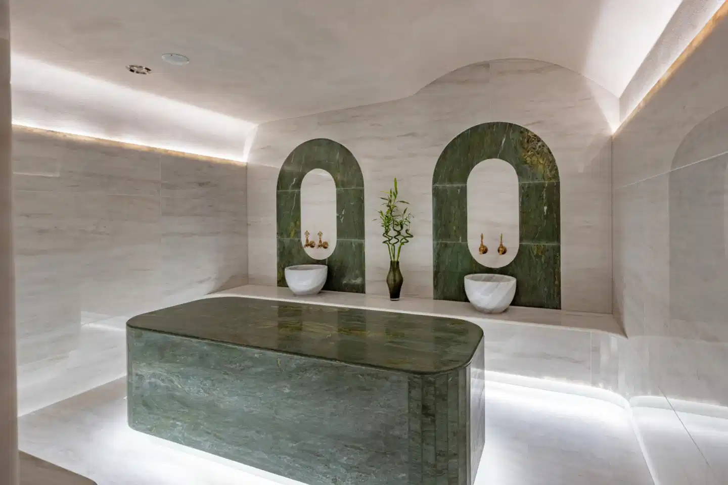 Minos Ambassador Suites & Spa Wellness