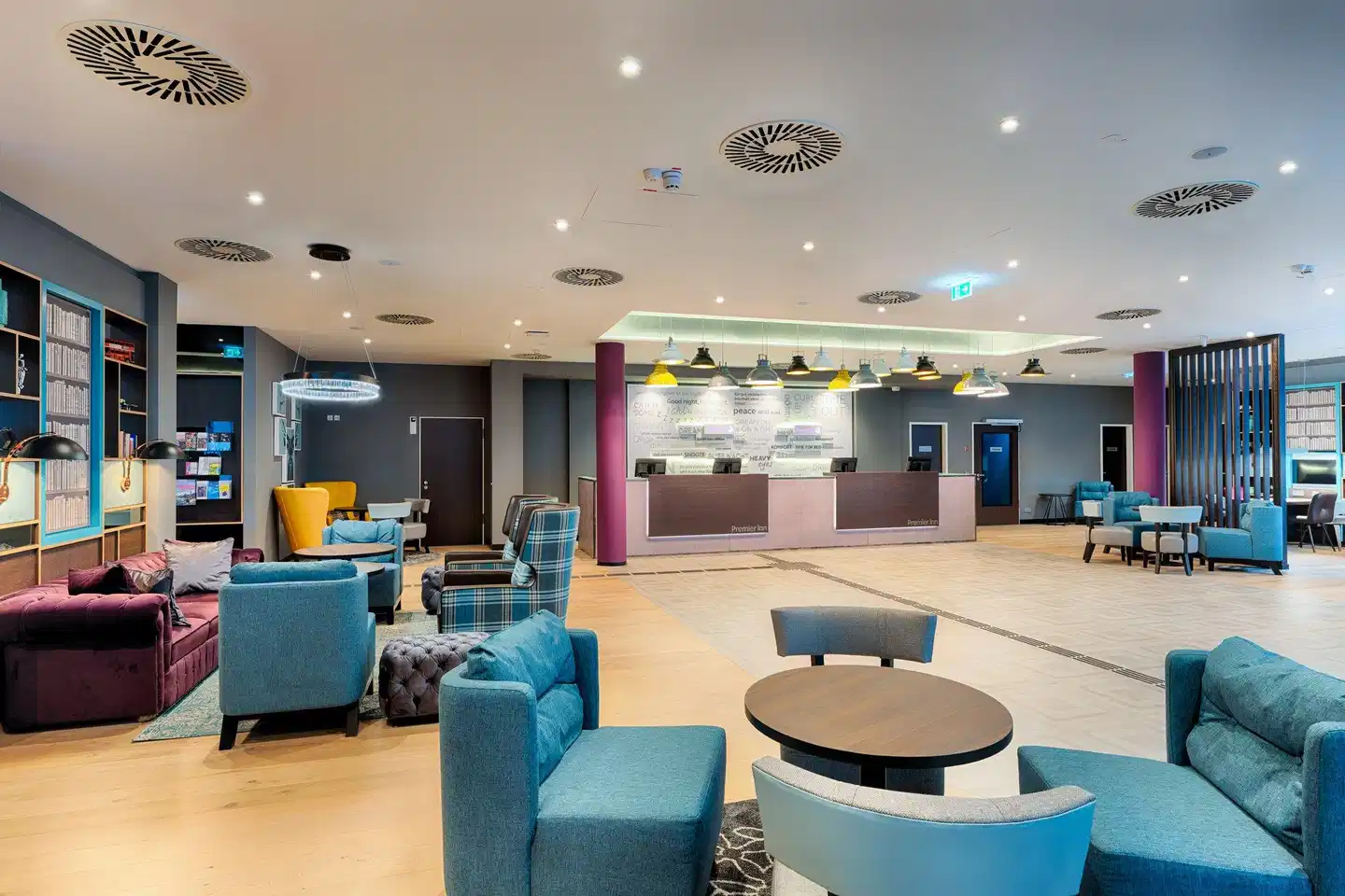 Premier Inn Düsseldorf City Friedrichstadt Lobby