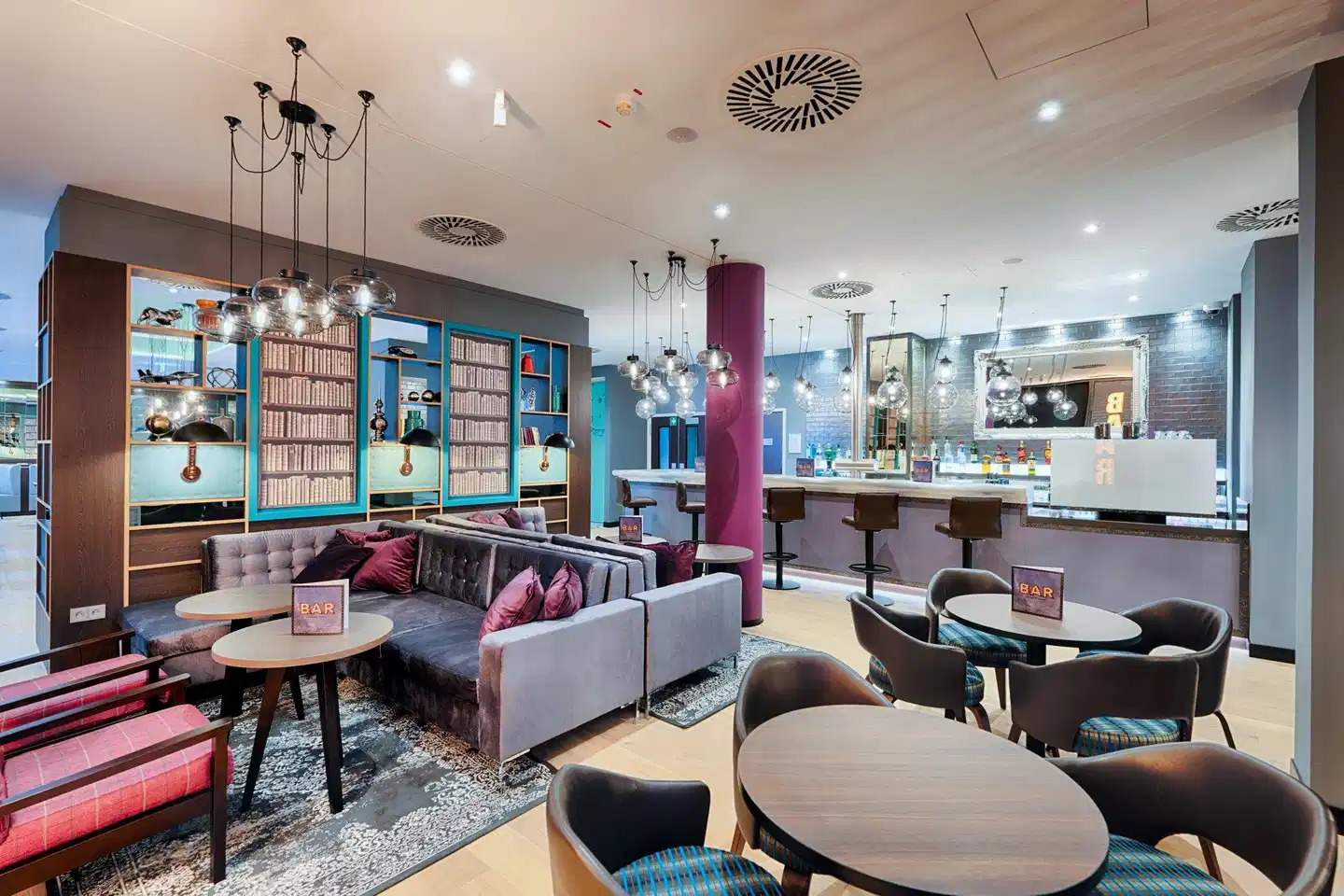 Premier Inn Düsseldorf City Friedrichstadt Bar