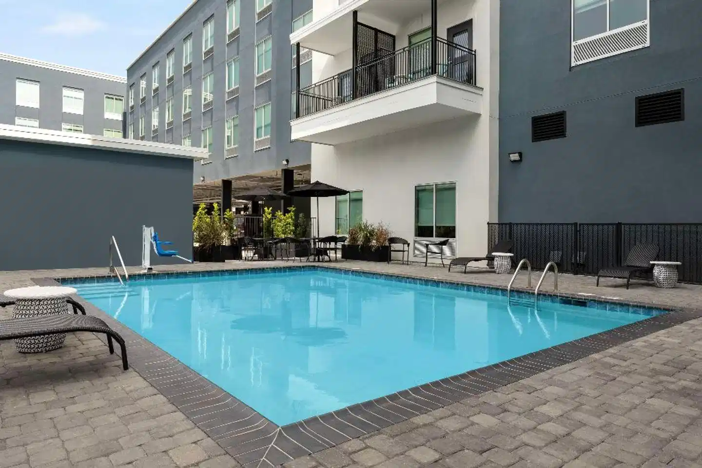 Hampton Inn New Orleans French Quarter Market Area Pool