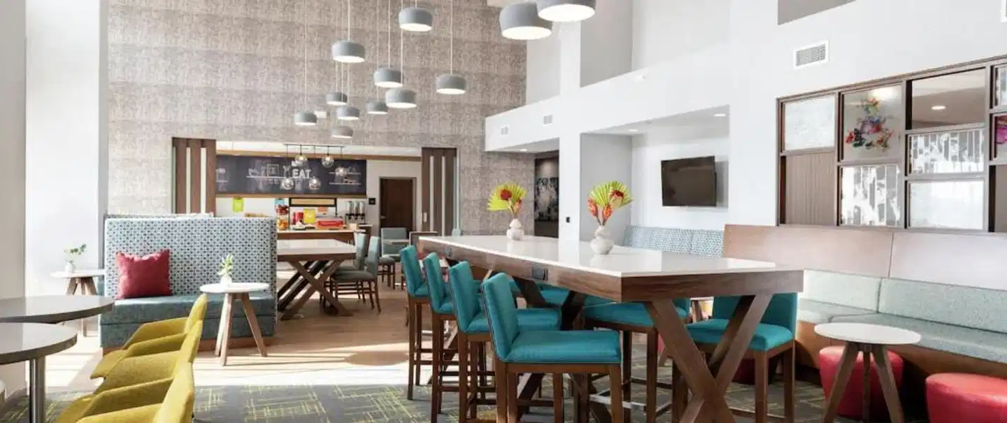 Hampton Inn New Orleans French Quarter Market Area Bar