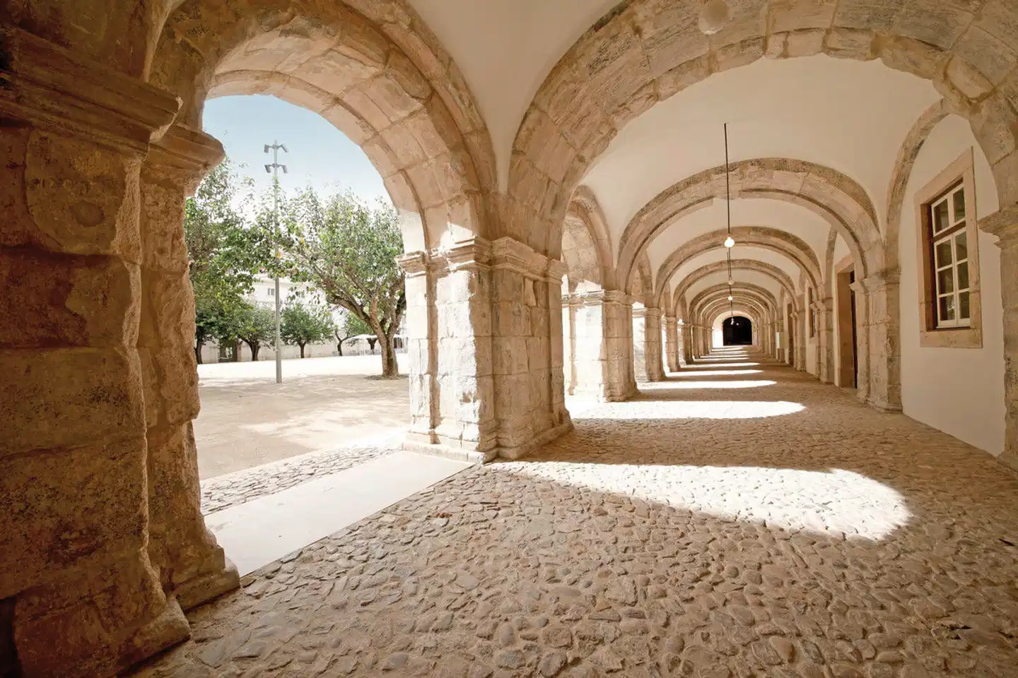 Montebelo Mosteiro de Alcobaca Historic Hotel Lobby