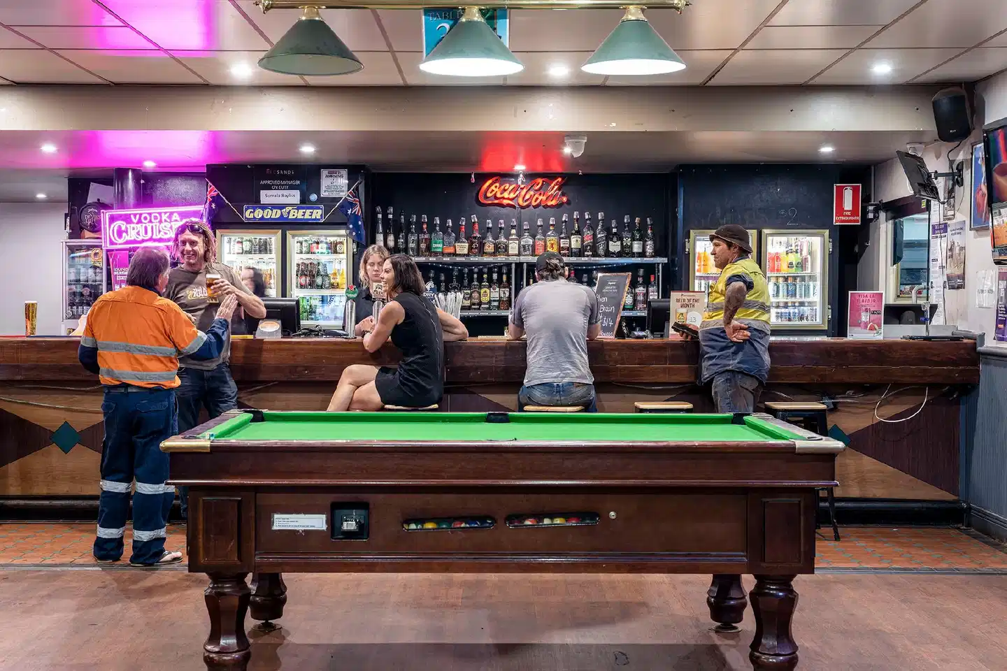 Red Sands Accommodation Newman Bar