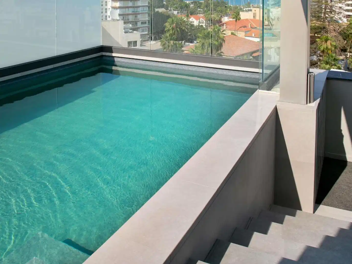 Mercure Larnaca City Pool