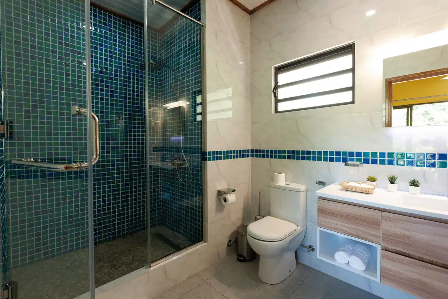 CocoLux Luxury Apartments Badezimmer