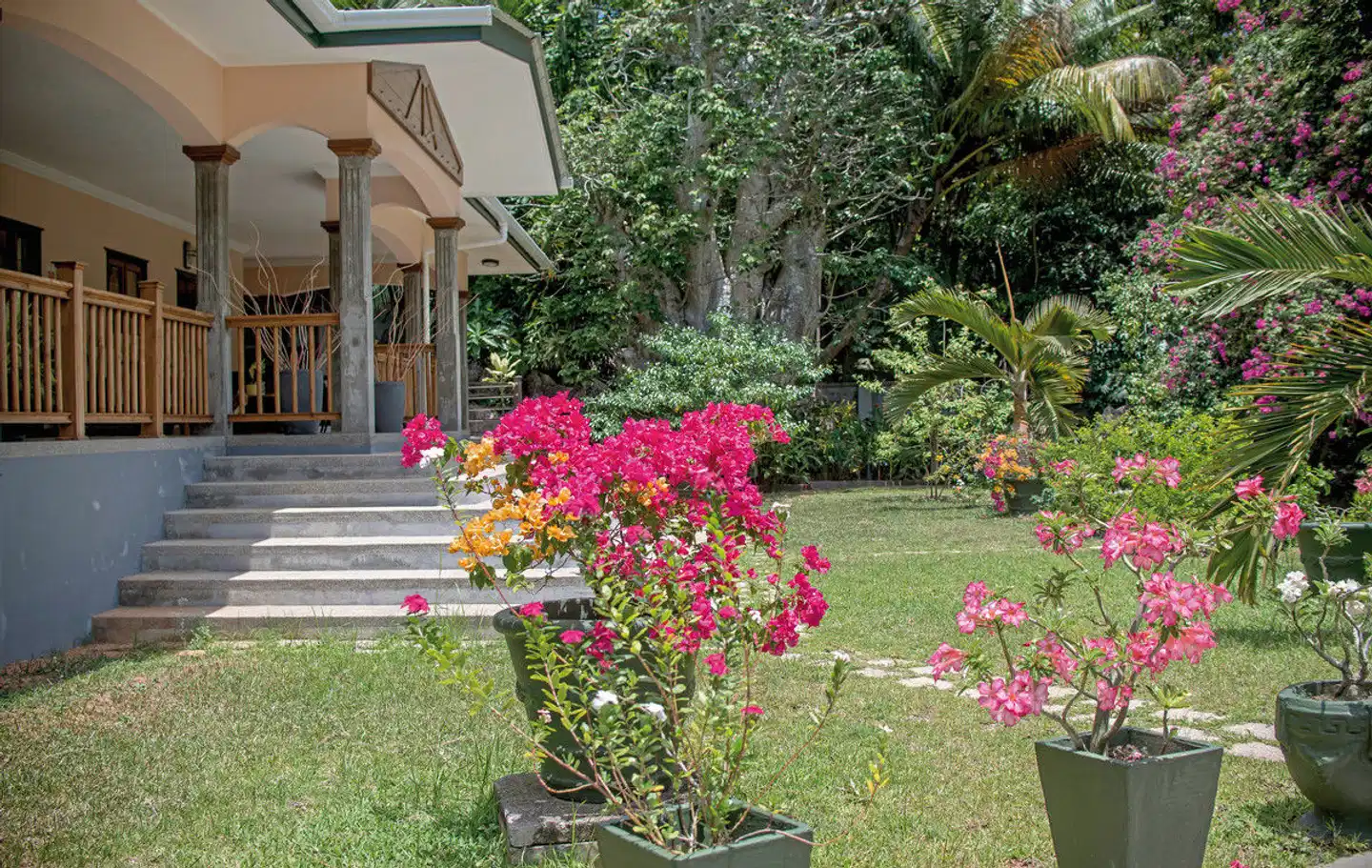 Pension Michel - Villa Roche Bois Garten