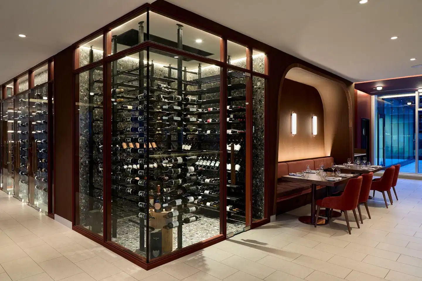 Courtyard By Marriott Montreal Laval Lobby