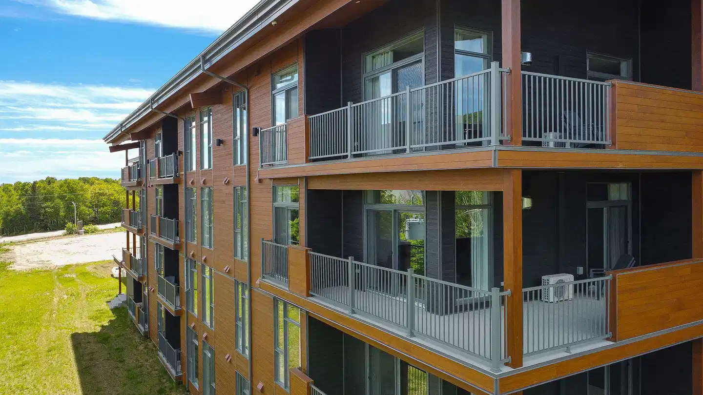 Pointe Massif de Charlevoix - Les Caches de Grande Aussenansicht