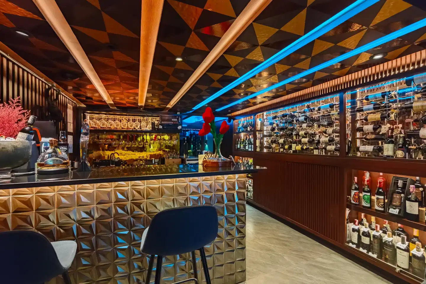 The Moment Chiangmai Bar