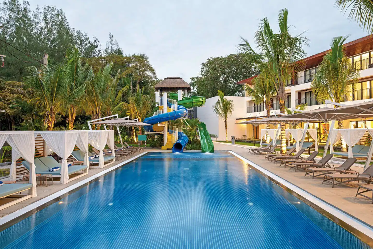 Oceans Creek Beach Hotel Mauritius Pool