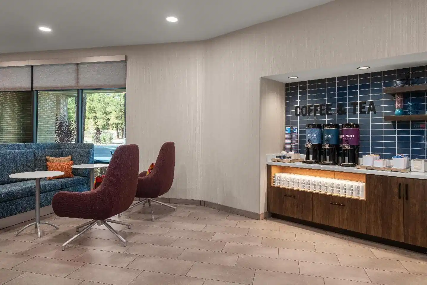 Tru By Hilton Flagstaff Lobby