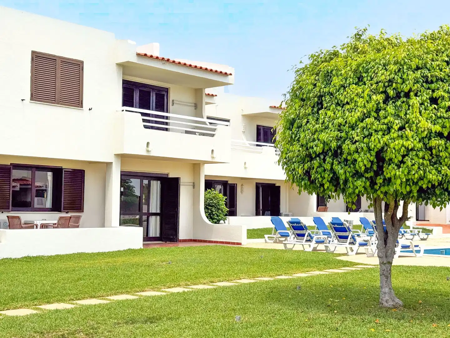 Aura Village City Beach Apartments Aussenansicht