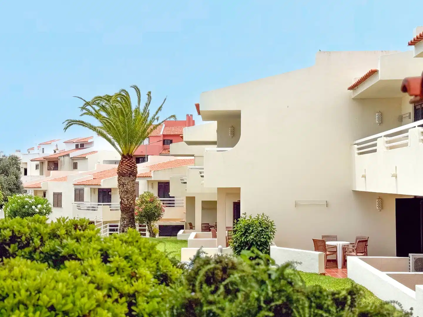 Aura Village City Beach Apartments Aussenansicht